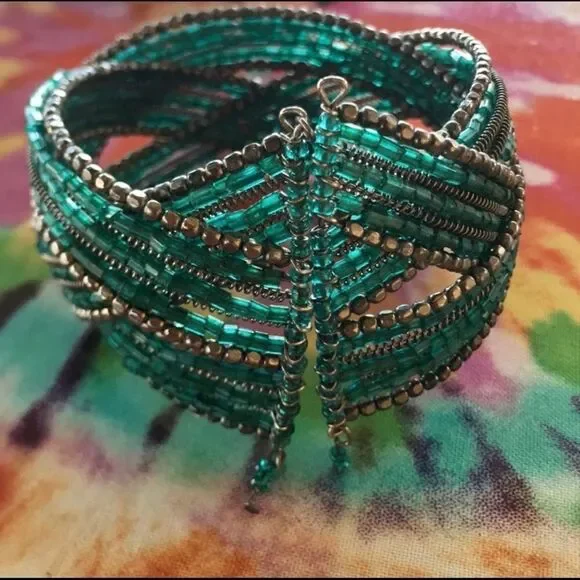 4 Wire memory bracelets bundle - Picture 5 of 9